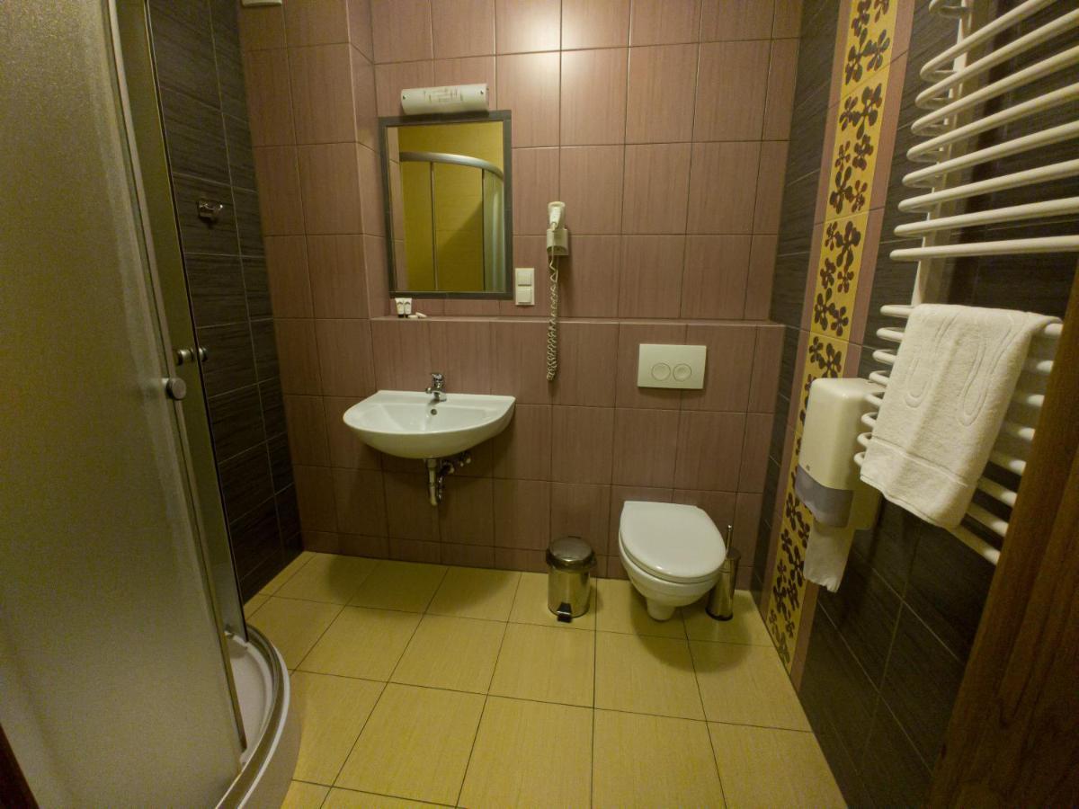 Zajazd U Dziadka Oppeln Exterior foto