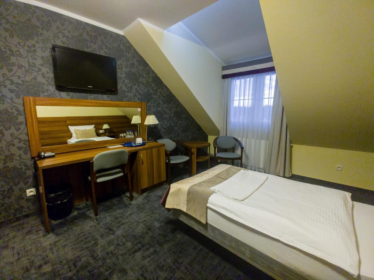 Zajazd U Dziadka Oppeln Exterior foto